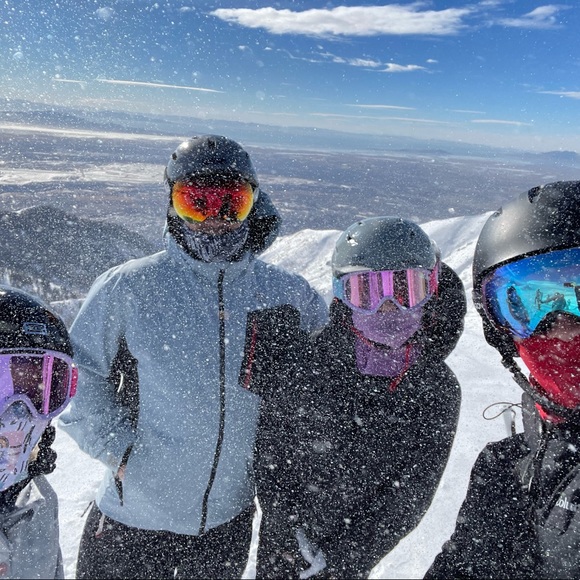 Meet your Posher, Cameron - Picture 9 of 14